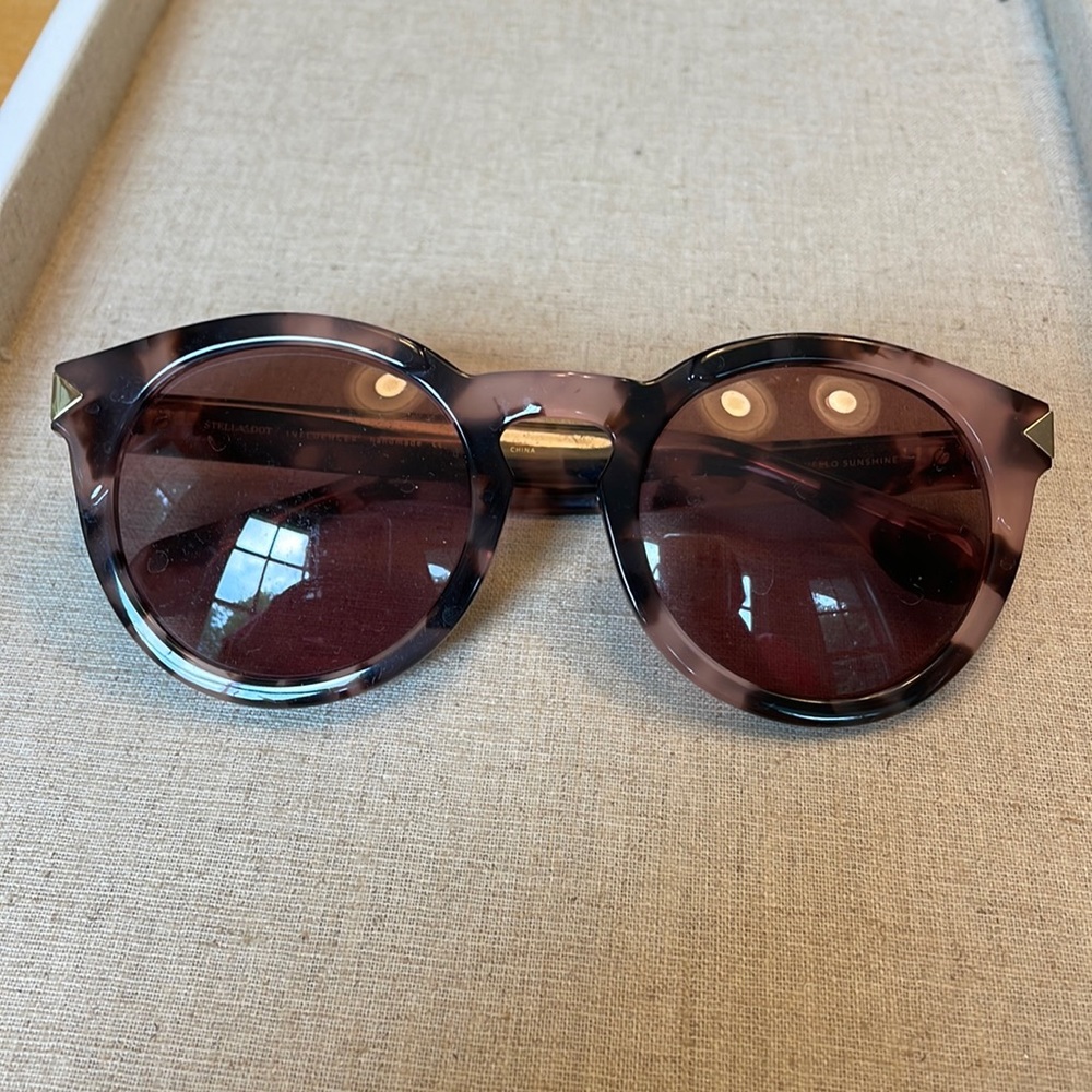Stella & Dot Tortoise Shell Sunglasses with UV Protection
